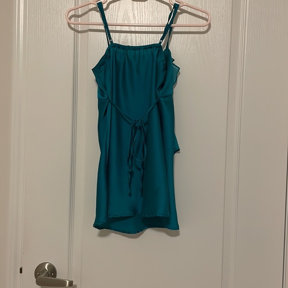 Summer top - Picture 2 of 3